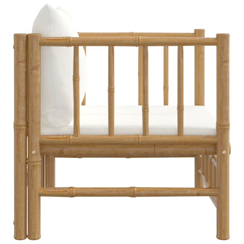 Sofa ogrodowa, kremowe poduszki, bambus