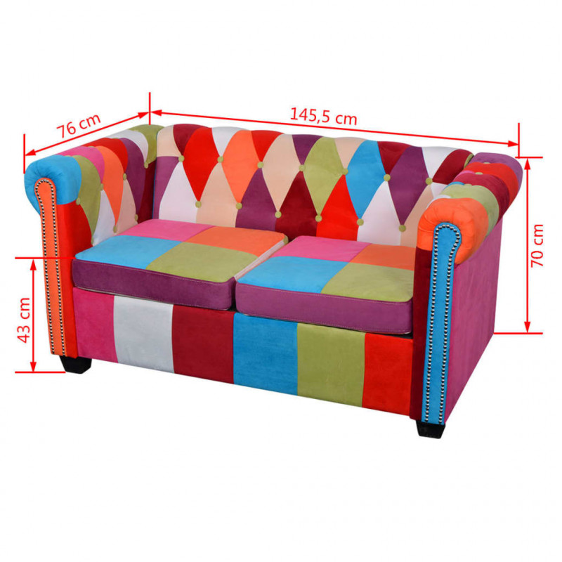Dwuosobowa, materiałowa sofa Chesterfield
