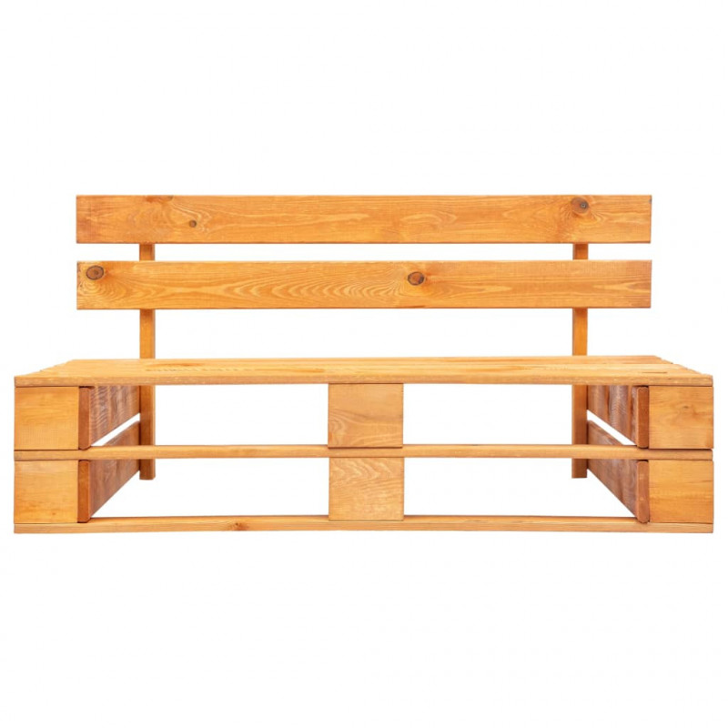 Ogrodowa sofa z palet, z szarymi poduszkami, sosna