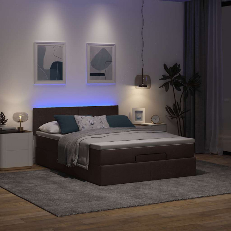 Łóżko otomana z materacem diodami LED ciemnobrązowe 140x190 cm
