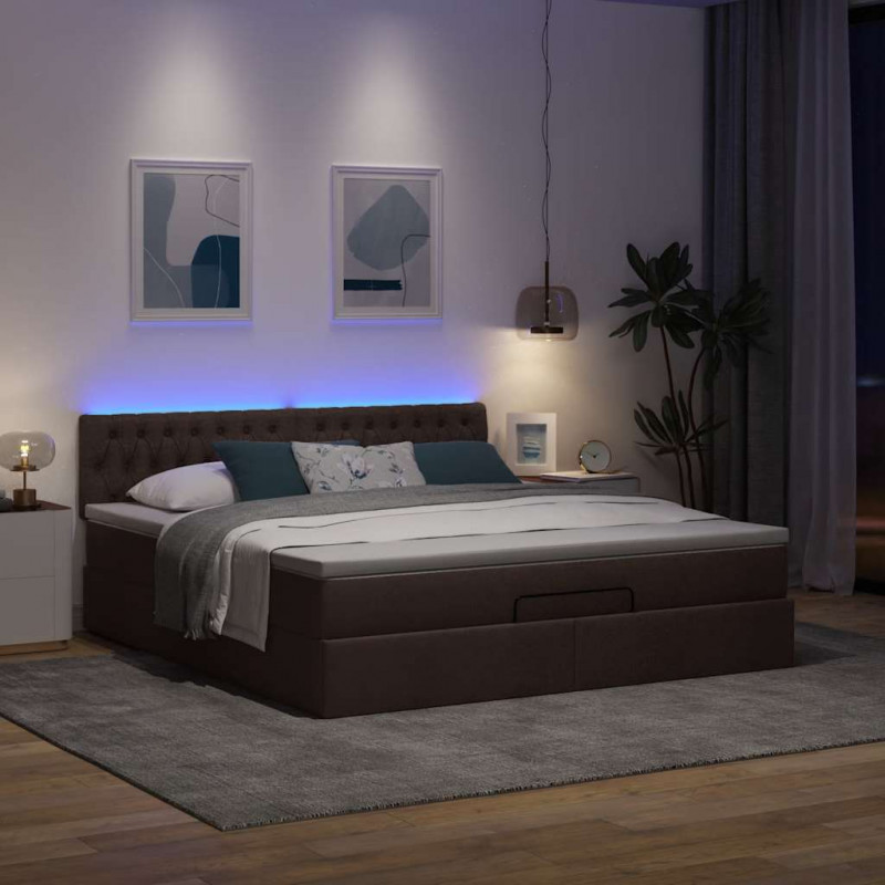 Łóżko otomana z materacem i LED ciemnobrązowy 180x200cm tkanina