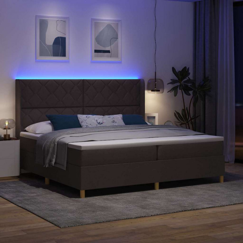 Łóżko sprężynowe z materacem z LED Brązowy 200 x 200 cm tkanina