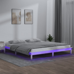 Rama łóżka z LED, biała, 140x200 cm, lite drewno