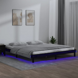 Rama łóżka z LED, czarna, 135x190 cm, podwójna, lite drewno