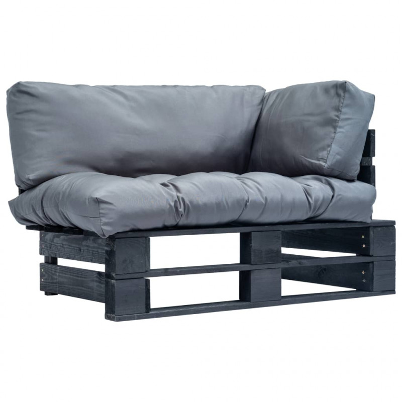 Ogrodowa sofa z palet, z szarymi poduszkami, sosna