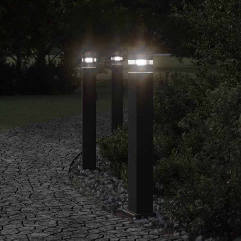 Zewnętrzna lampa stojąca z gniazdkiem, czarna, 80 cm, aluminium